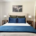 Spacious Family Home W Pool And Game-Room Near Downtown And Beach